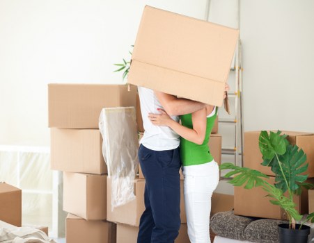 Local moving support with careful loading for a Brent relocation